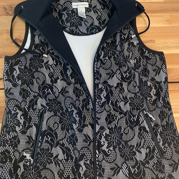 Drawers & Damon’s Laced Vest - Picture 3 of 6